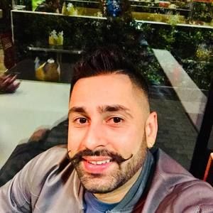 Meet your Posher, Gautam